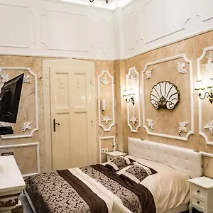 Exclusive Szeged