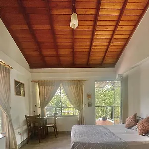 E-stay Hanthana Проживание в семье Канди